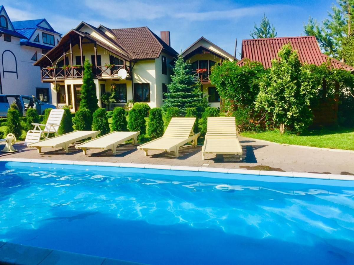 Котетж У Вілла Діола Kosiv Exteriér fotografie
