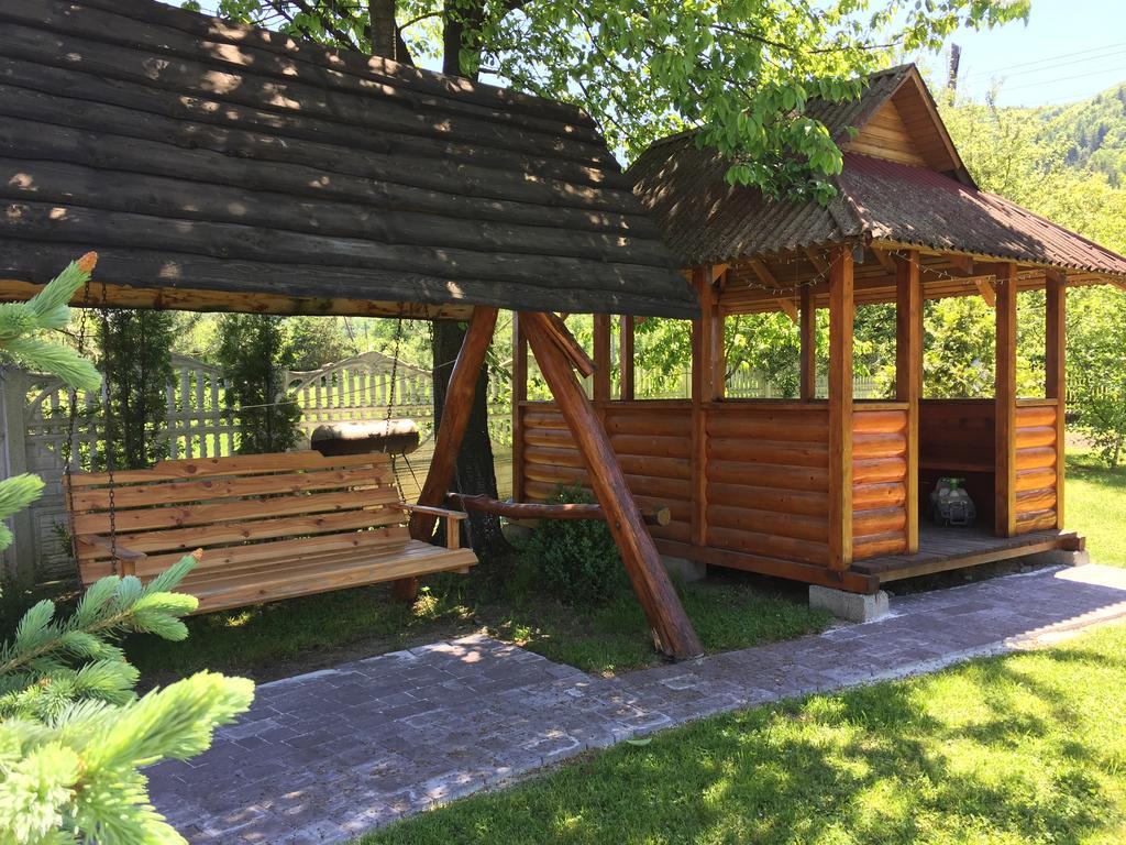Котетж У Вілла Діола Kosiv Exteriér fotografie